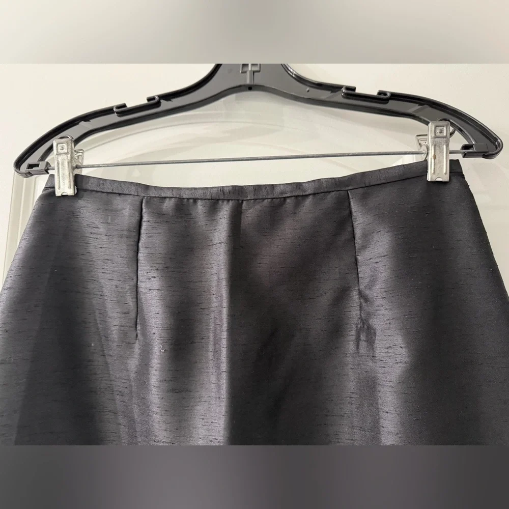 Elegant Tuxedo Black Dupioni Silk Pencil Skirt - Picture 4 of 8